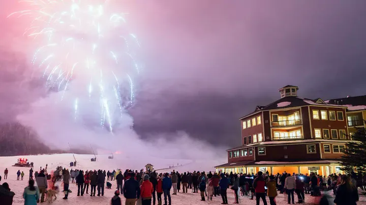 Fireworks will be going off tonight to ring in the New Year all over the Northeast.  📷 Okemo